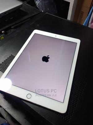 Apple iPad Air 32 GB Yellow - main view