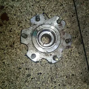 EX Japan Front Rear Hubs 17-Bolt Pajero Available on Offer.