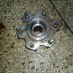 EX Japan Front Rear Hubs 17-Bolt Pajero Available on Offer.