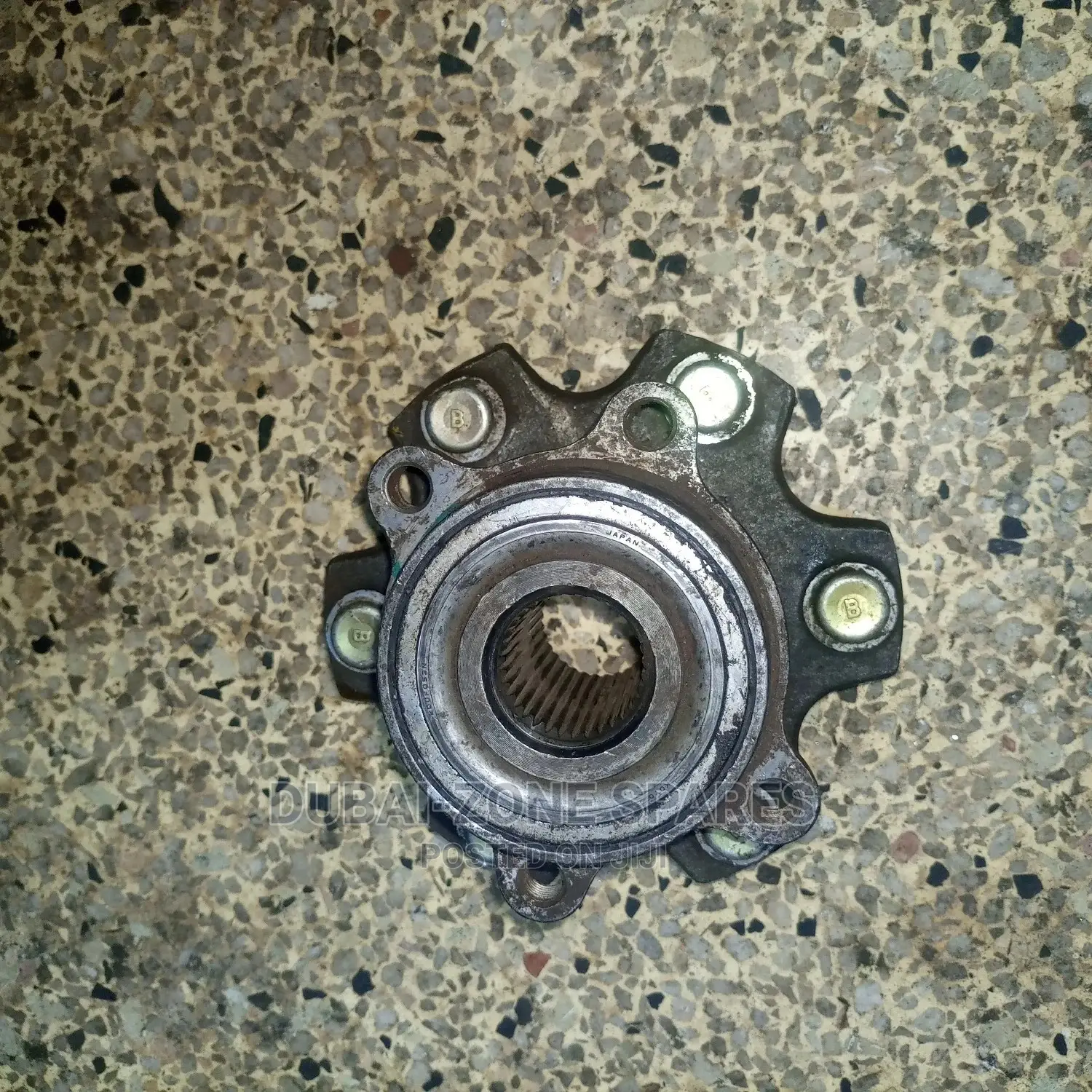 EX Japan Front Rear Hubs 17-Bolt Pajero Available on Offer.