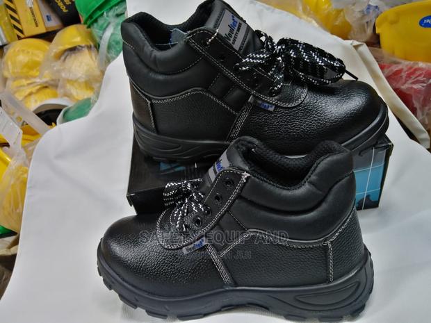 Vaultex Safety Boots/At Safety Hub - main view