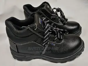 Safety Boots Available In Wholesale And Retail
