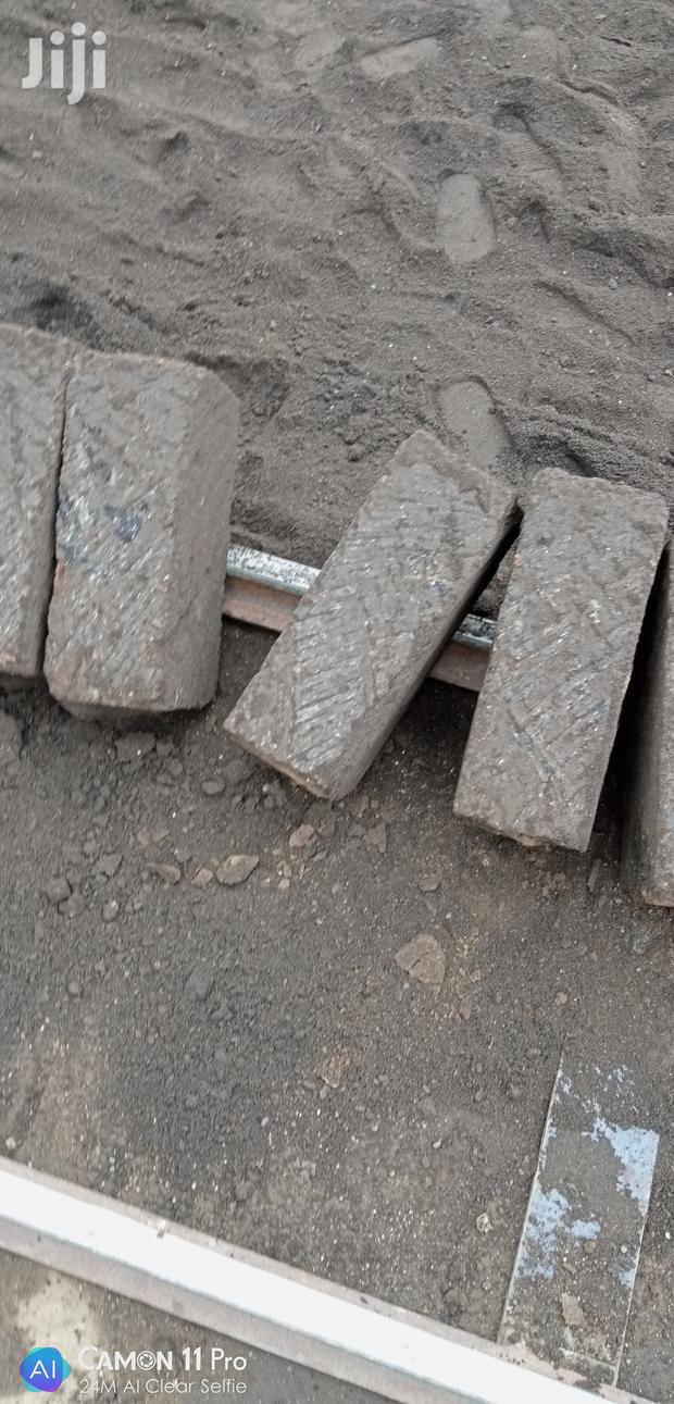Machine Cut Stones - thumbnail 2