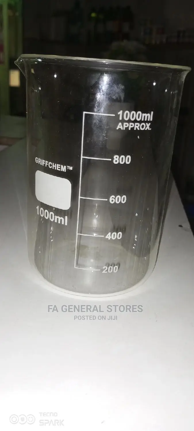 Glass and Plastic Beakers