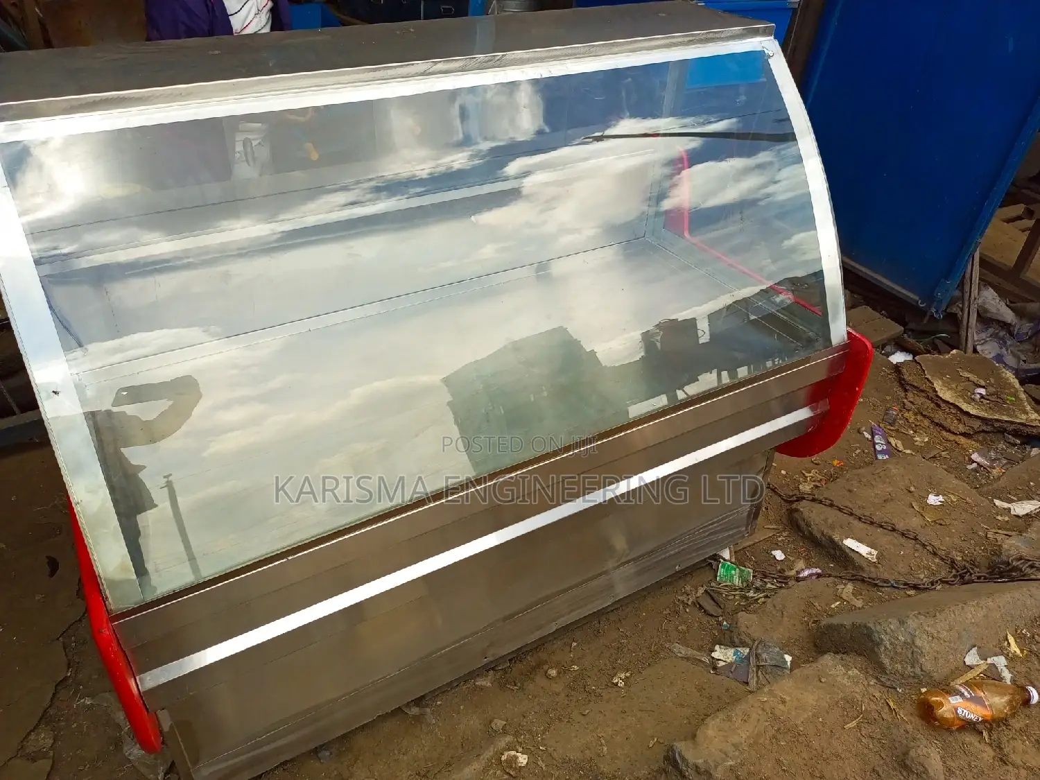 The Curved Glass Meat Chiller