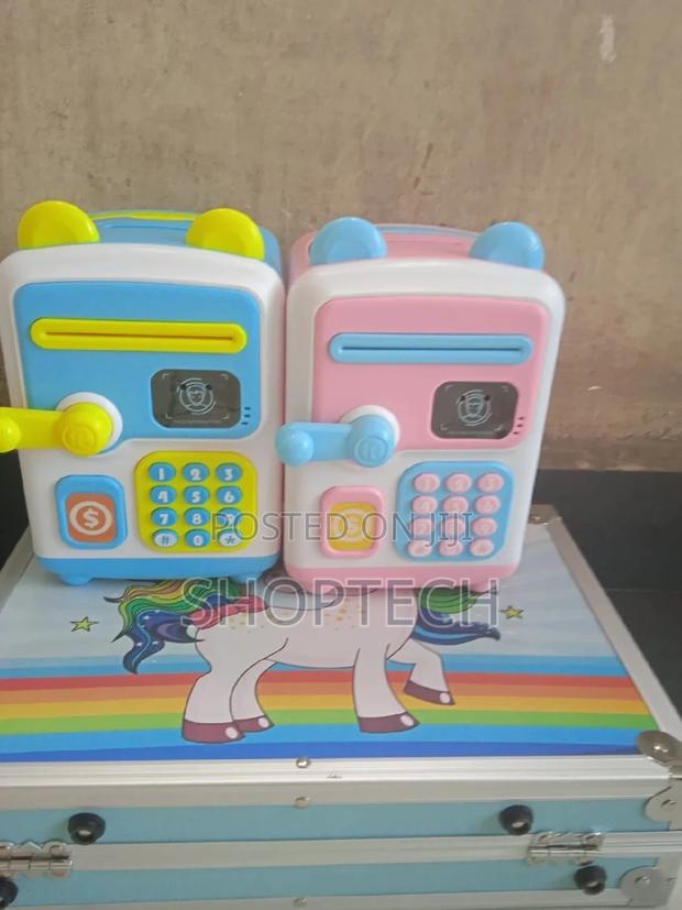 Money Box With Face Recognition. - main view