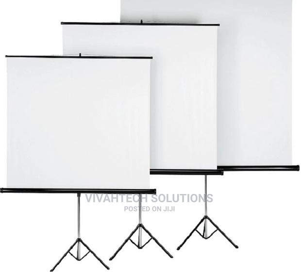 Tripod Projector Screen 240x240cm 96" by 96" Inches