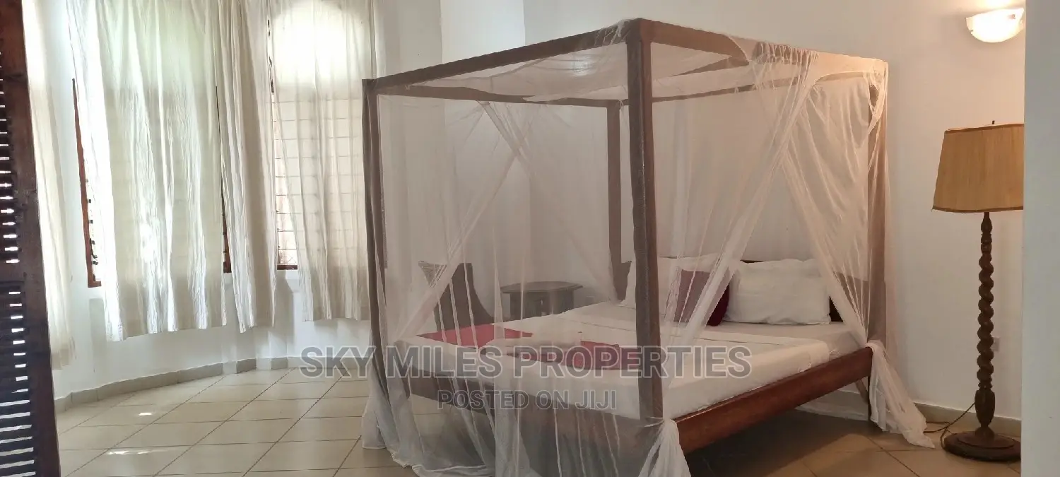 Luxury 3-Bedroom All-en-Suite Apartment for Holiday Bookings