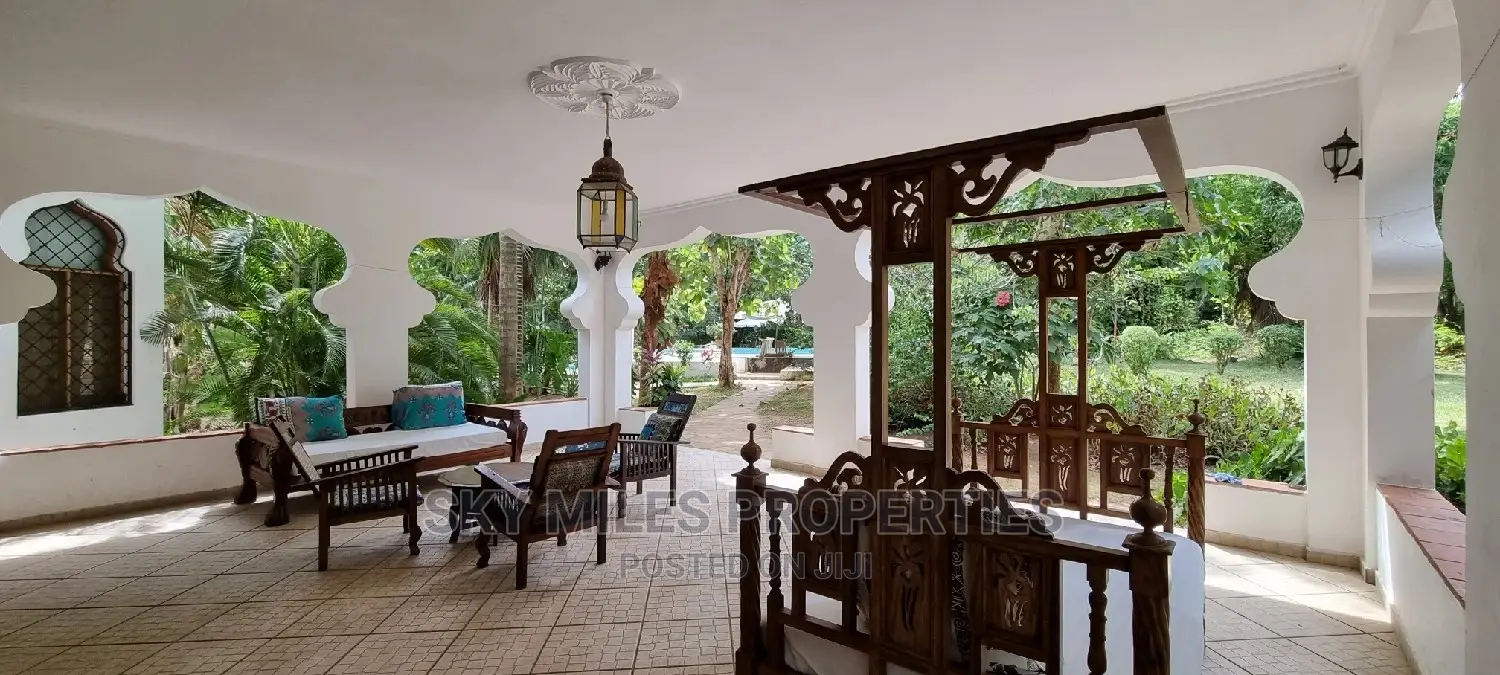 Luxury 3-Bedroom All-en-Suite Apartment for Holiday Bookings