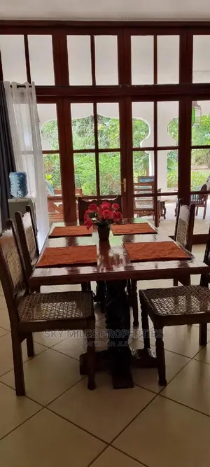 Luxury 3-Bedroom All-en-Suite Apartment for Holiday Bookings