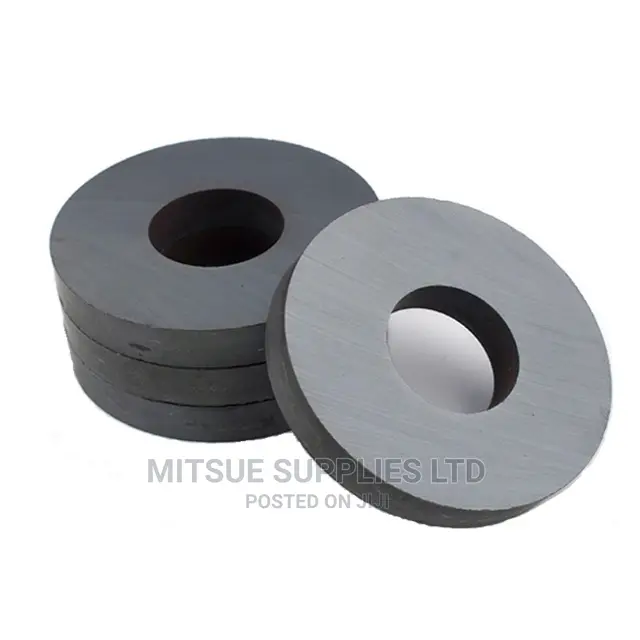 A Set of 4 Circular Magnet With Hole