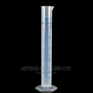 A Set of 10 Measuring Cylinder 100ml Plastic - main view