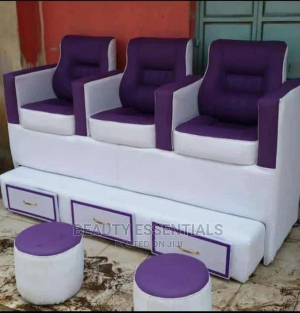 Local Pedicure Seat - main view