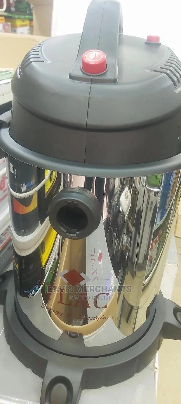 High Quality 30 Litre Vacuum Cleaner for Wet and Dry Tasks