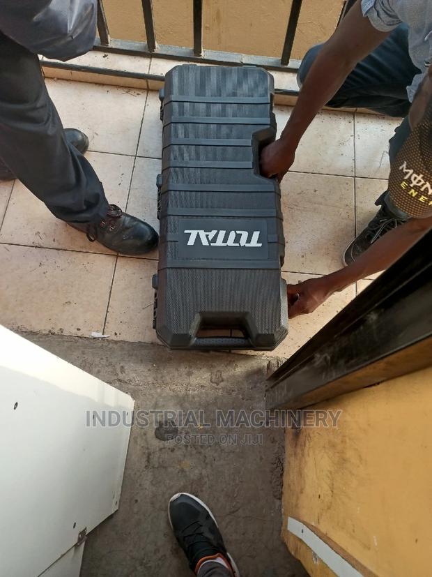 Demolition/Jack Hammer Drill Machine - main view