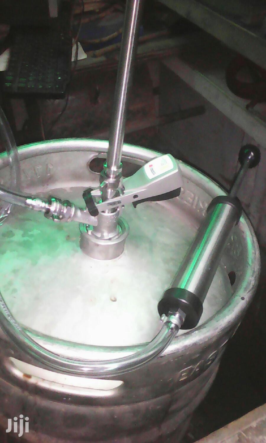 Keg Barrel + New Pump + 6 Senator Cups