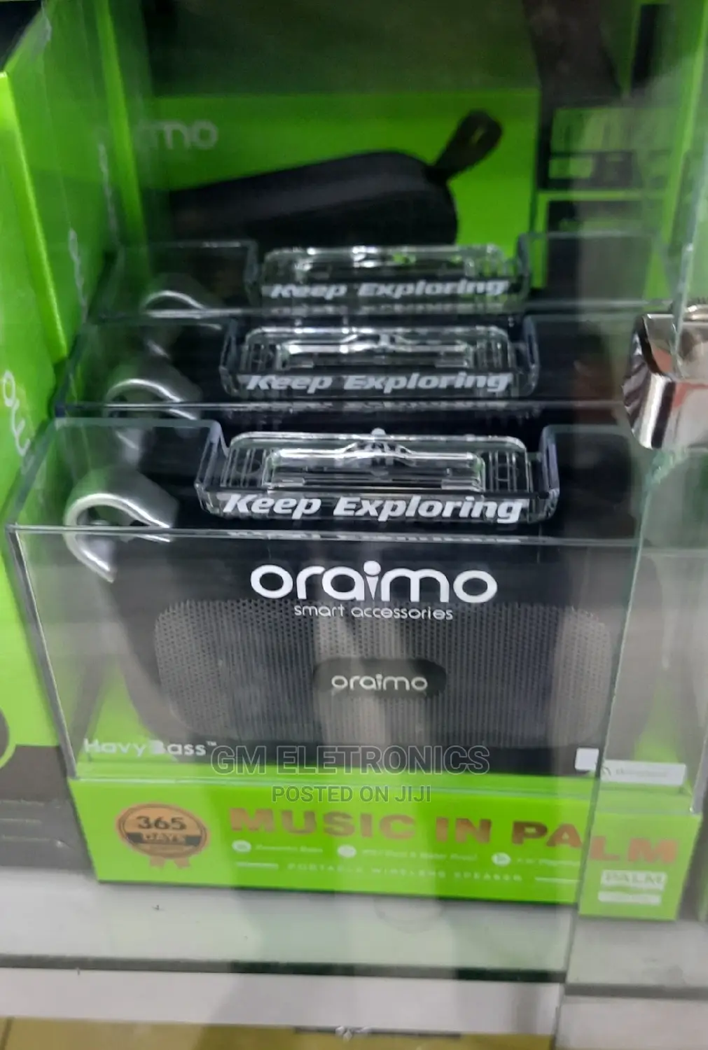 Oraimoobs -04s Palm BT Speaker.