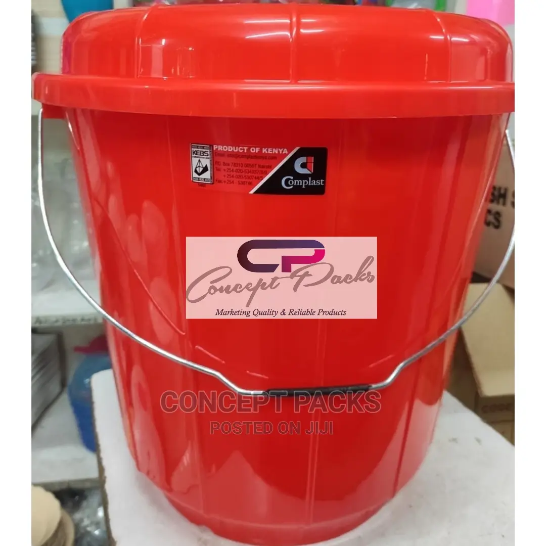 20 Litre Coloured Bucket With Handle.