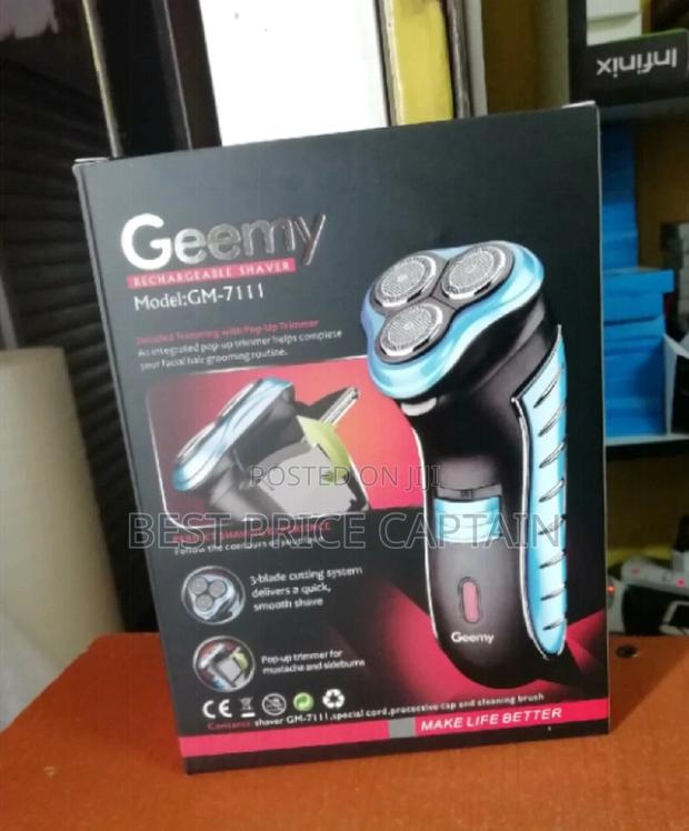 Rechargeable Geemy Shaver Smoother - main view