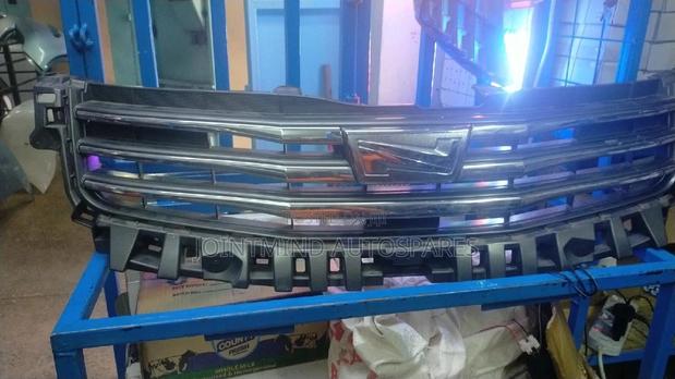 Noah 2012 Front Grill