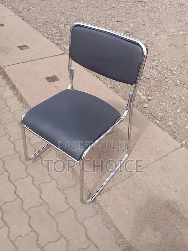 Salon Chairs - thumbnail 2