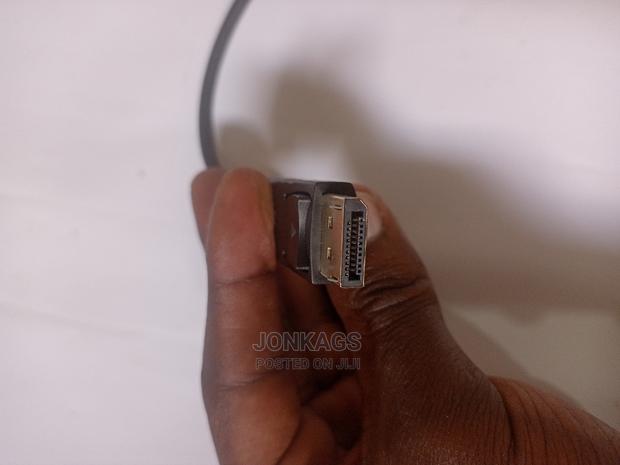 Display Port to HDMI Adapter - thumbnail 3