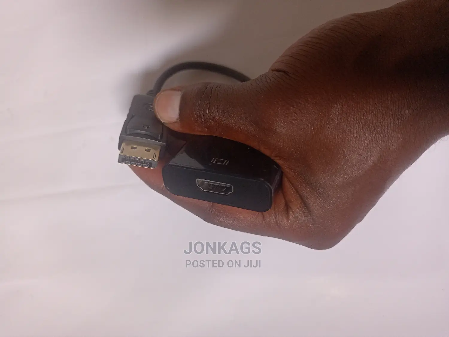 Display Port to HDMI Adapter