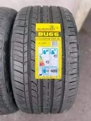 275/35 R19 Black Lion Tyre