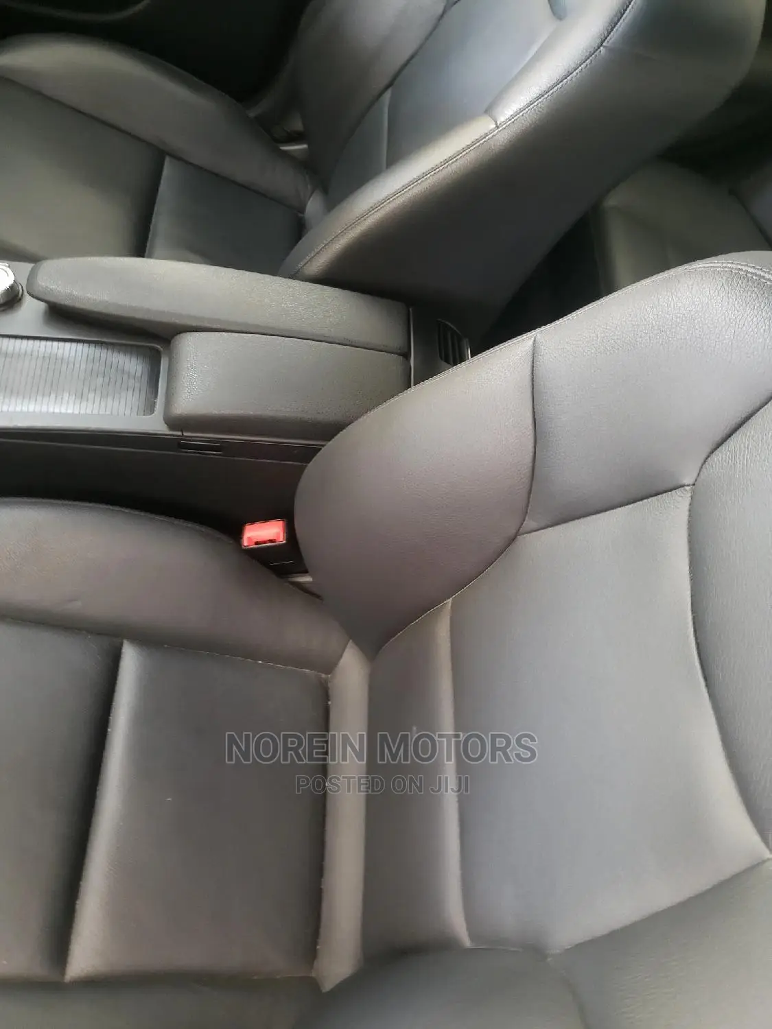 Mercedes-Benz C200 2013 Black