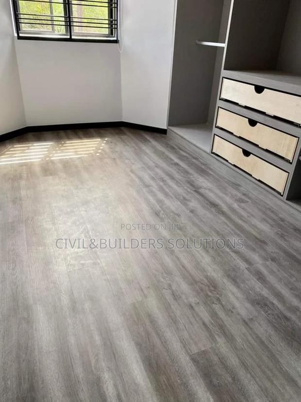 Laminate Floor - main view