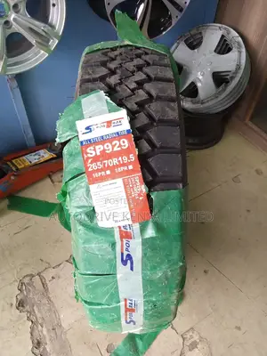 265/70r19.5 Sportrak Lug