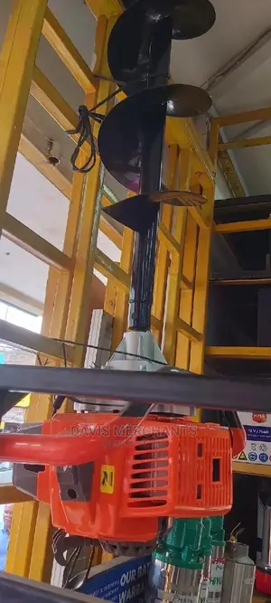Petrol Powered Earth Auger Machine for Easy Hole Making