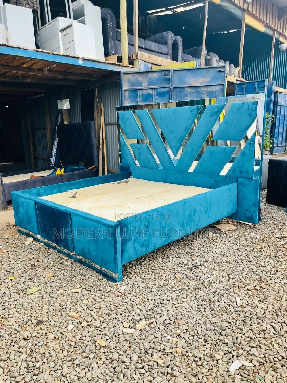 5/6 Mirrored Bed