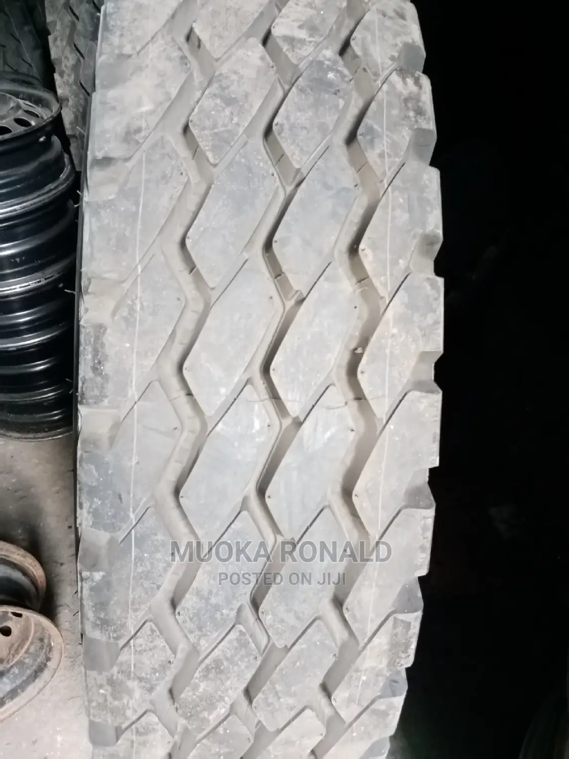325/95r24 Michelin Tyre