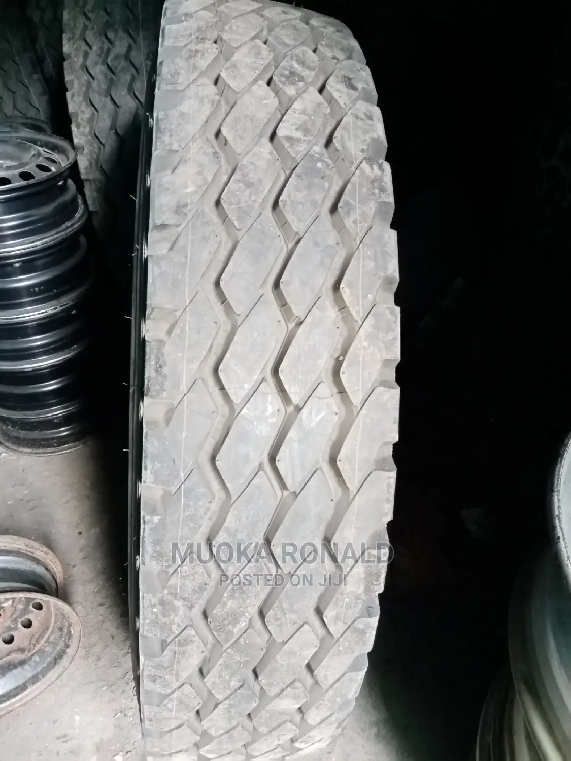 325/95r24 Michelin Tyre