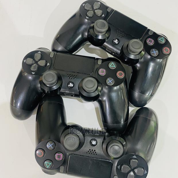 Original Playstation 4 Pads Used