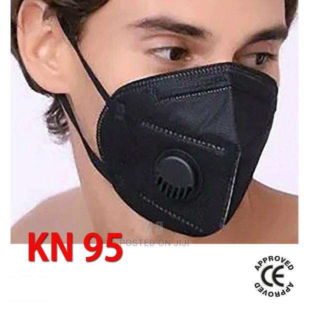 Kn95 Black With Filter - thumbnail 3