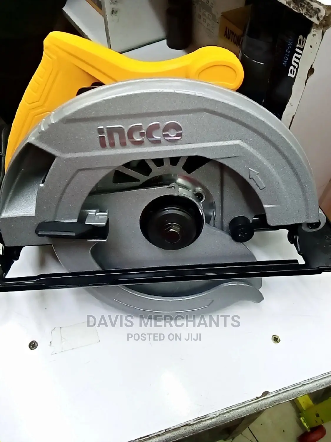 Ingco Circular Saw 7" With a Blade