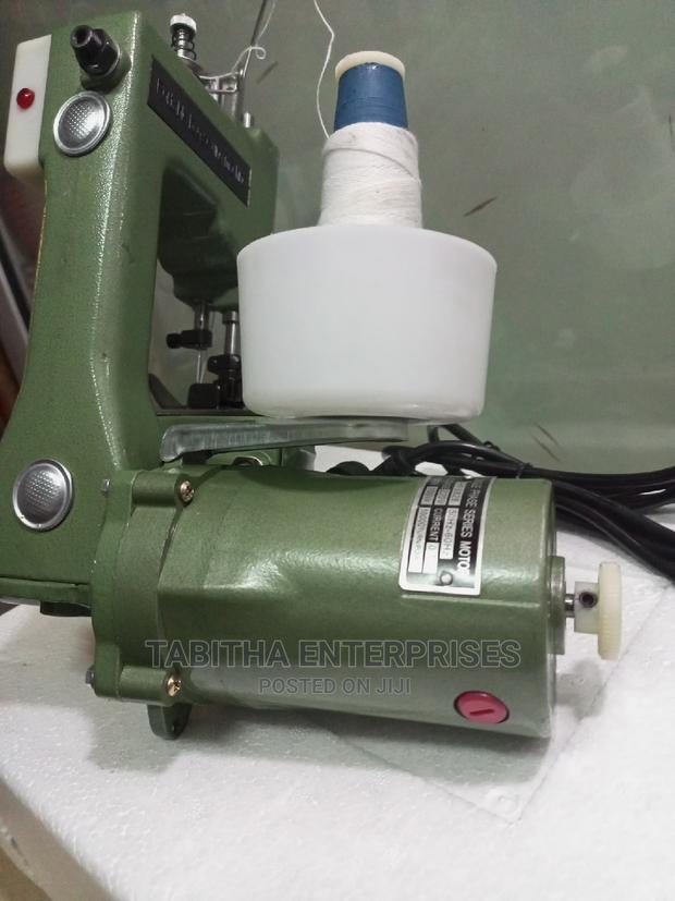 Sewing Machine ( Bag Closer)