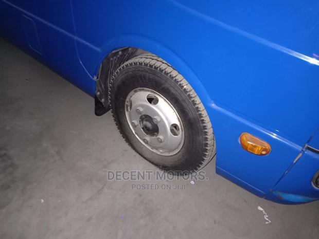 Mitsubishi Rosa Blue - thumbnail 4