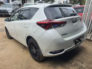 Toyota Auris 2016 White