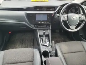 Toyota Auris 2016 White