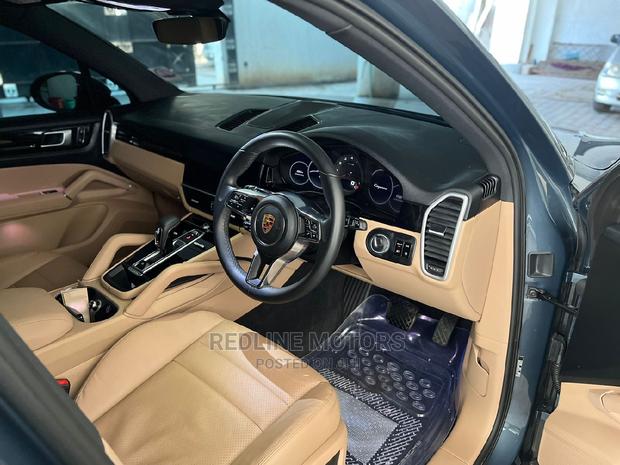Porsche Cayenne 2019 Blue - thumbnail 2