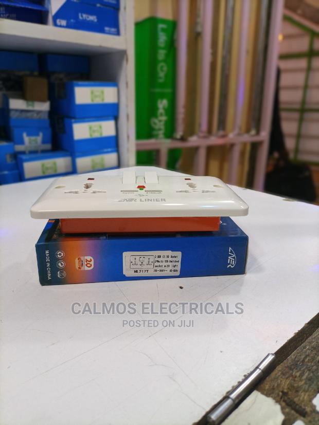 USB Twin Socket - thumbnail 2