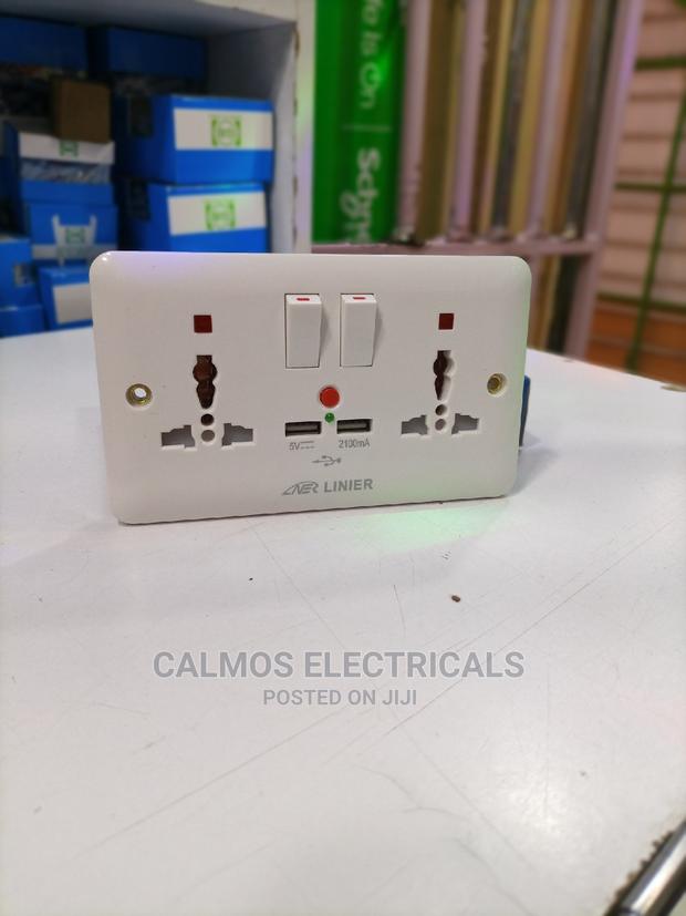 USB Twin Socket - main view