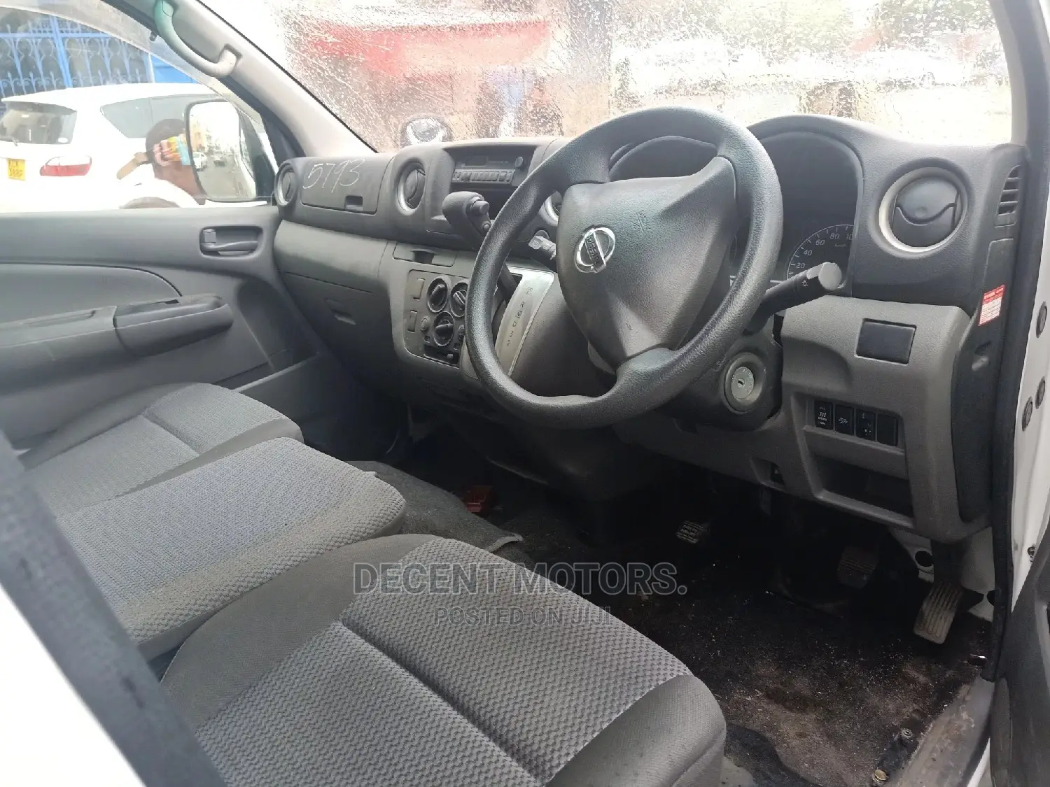 Nissan Caravan 2014 White