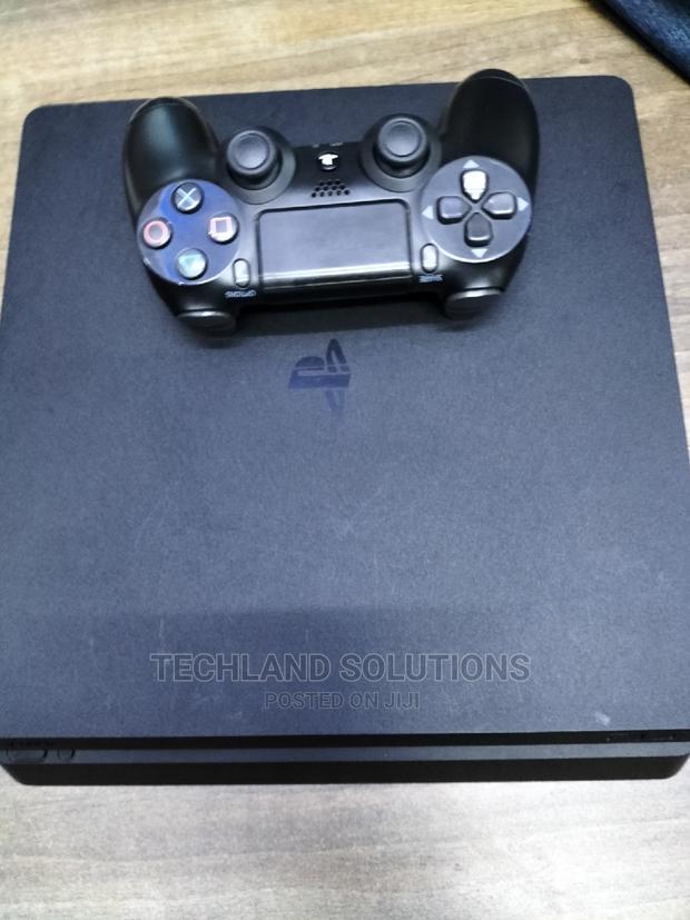 Slim Playstation 4 Used - thumbnail 3