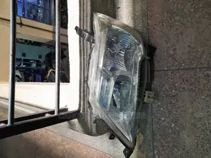 Nissan Serena 2012 Headlights
