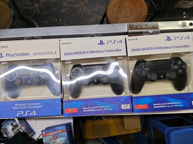 Dualshock 4 Controllers !! - main view