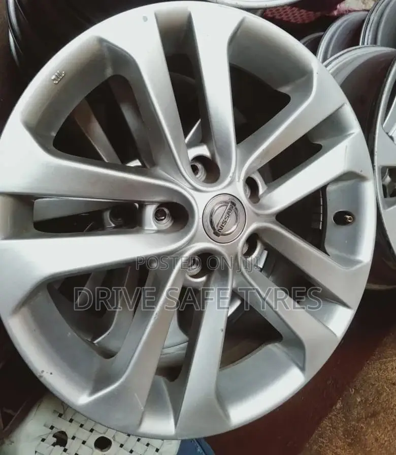 17 Inch Murano Rim Original